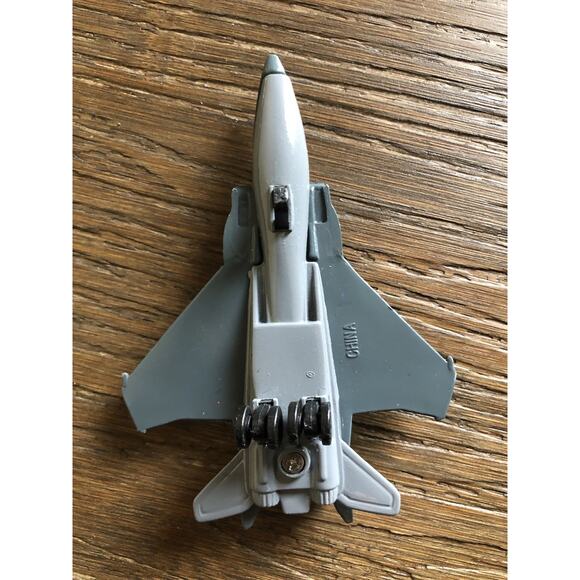 F-22 Raptor Jet Model Miniature - Picture 3 of 3